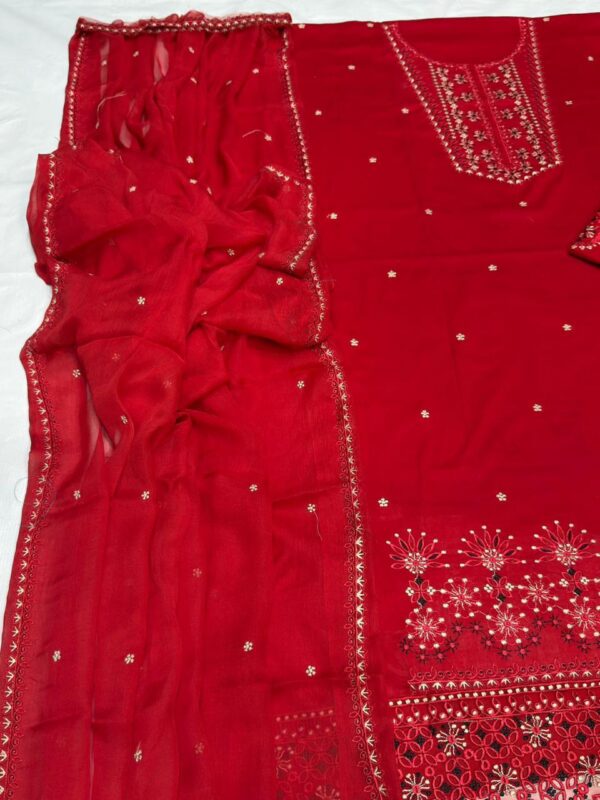 Premium 3 Piece Embroidered Lawn Suit - Unstitched