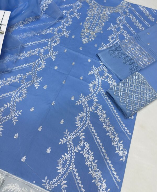 Premium 3 Piece Embroidered Lawn Suit - Unstitched