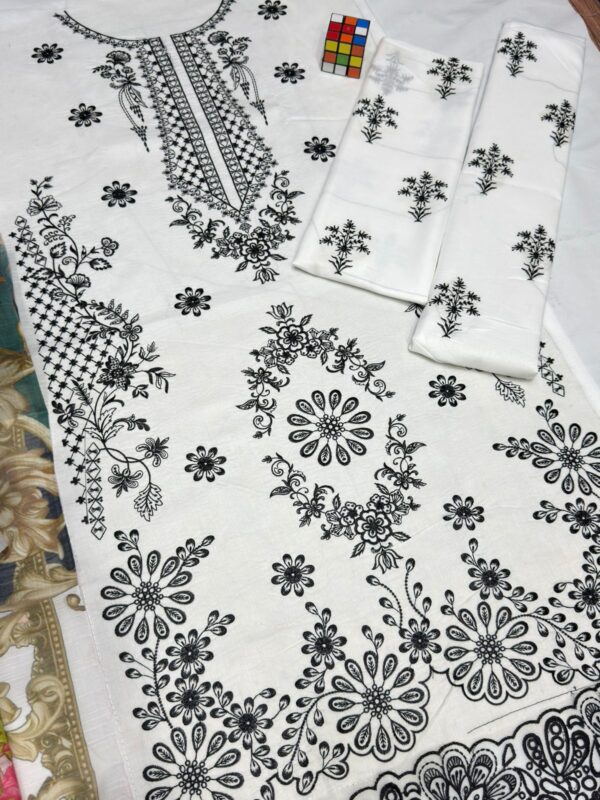 Premium 3 Piece Embroidered Lawn Suit - Unstitched