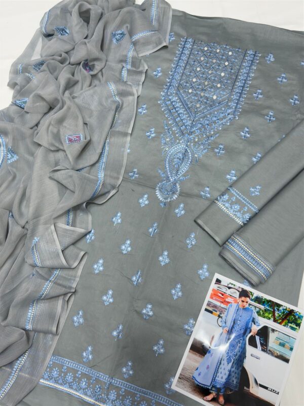 Premium 3 Piece Embroidered Lawn Suit - Unstitched