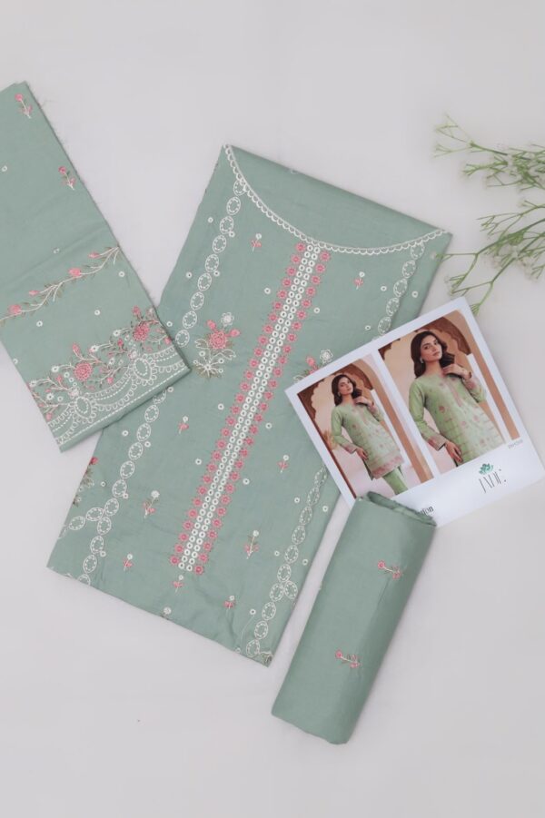 Premium 3 Piece Embroidered Lawn Suit - Unstitched